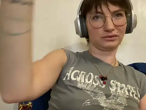 Snapshot of -CatchMe- chatting on 11-02-25, 09:50 -CatchMe- online show from 11-02-25, 09:50