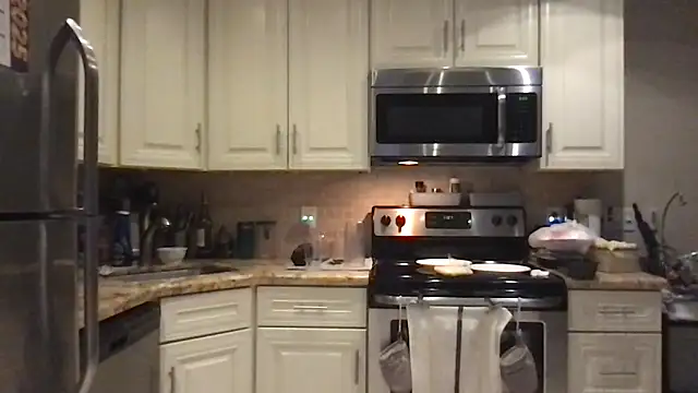 BigGuyMuscle online show from 03-17-25, 04:29