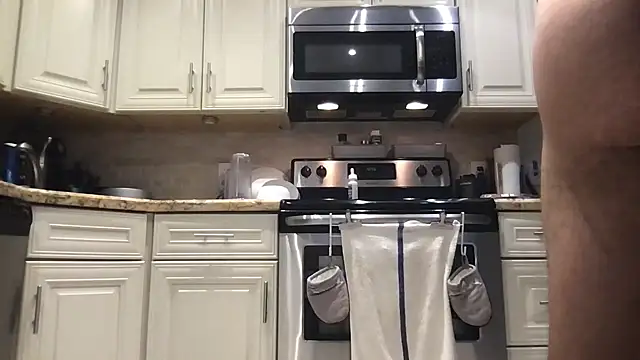 BigGuyMuscle online show from 03-20-25, 03:47