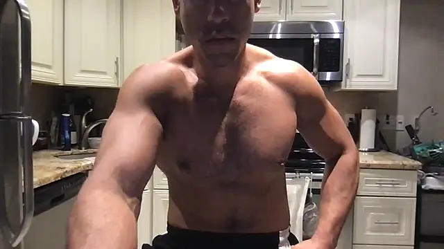 BigGuyMuscle online show from 03-21-25, 05:21