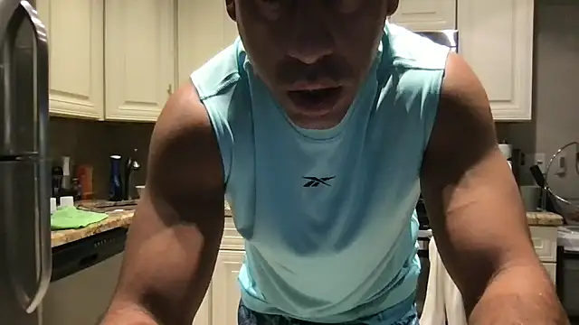 BigGuyMuscle online show from 11-09-25, 09:24