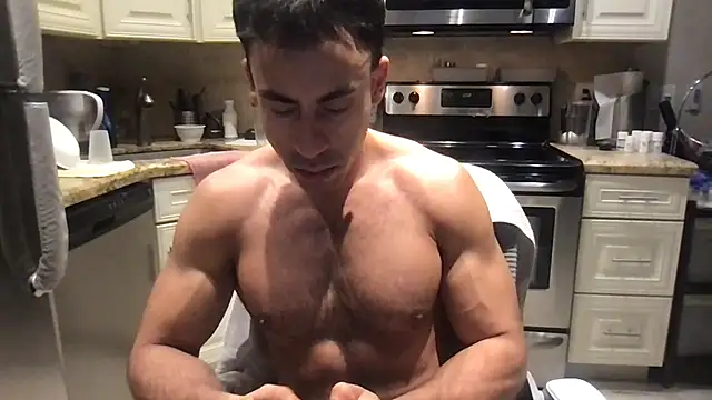 Snapshot of BigGuyMuscle chatting on 01-15-26, 10:09 BigGuyMuscle online show from 01-15-26, 10:09