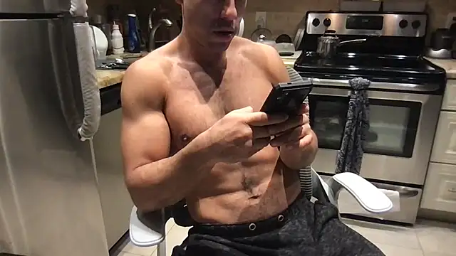 Snapshot of BigGuyMuscle chatting on 02-03-26, 06:40 BigGuyMuscle online show from 02-03-26, 06:40