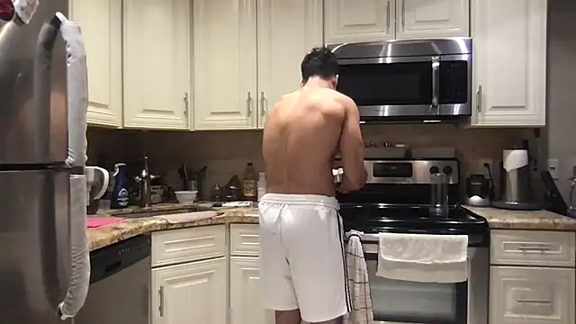 Snapshot of BigGuyMuscle chatting on 02-20-26, 11:32 BigGuyMuscle online show from 02-20-26, 11:32