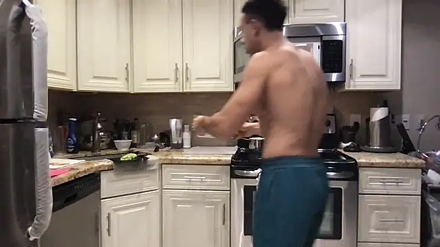 Snapshot of BigGuyMuscle chatting on 02-22-26, 12:45 BigGuyMuscle online show from 02-22-26, 12:45