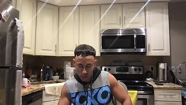 Snapshot of BigGuyMuscle chatting on 02-28-26, 12:11 BigGuyMuscle online show from 02-28-26, 12:11