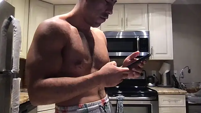 BigGuyMuscle online show from 05-26-26, 05:20