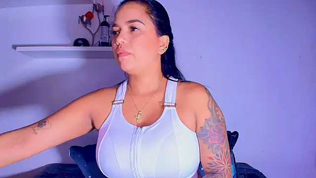 Snapshot of alexaa_walker chatting on 03-05-25, 11:49 alexaa walker online show from 03-05-25, 11:49