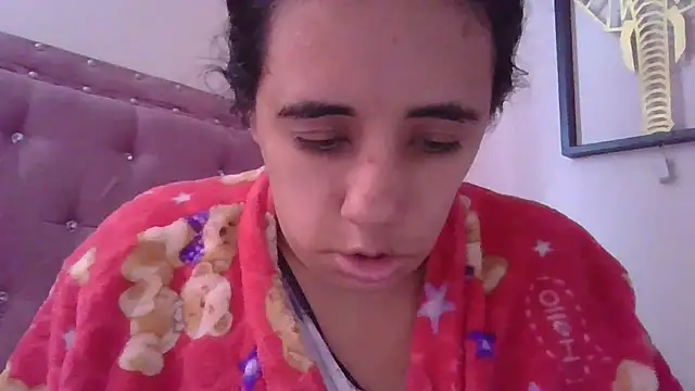 Snapshot of annarose19 chatting on 03-18-25, 08:37 annarose19 online show from 03-18-25, 08:37