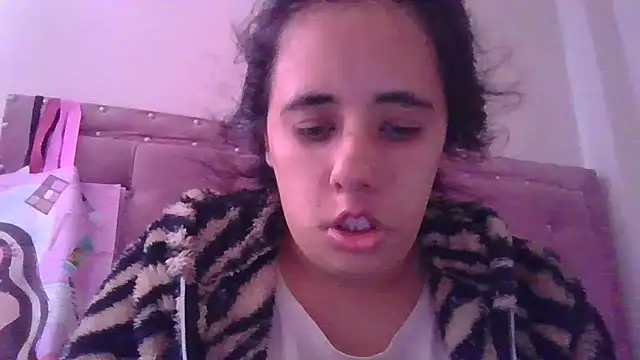 Snapshot of annarose19 chatting on 02-05-26, 08:35 annarose19 online show from 02-05-26, 08:35