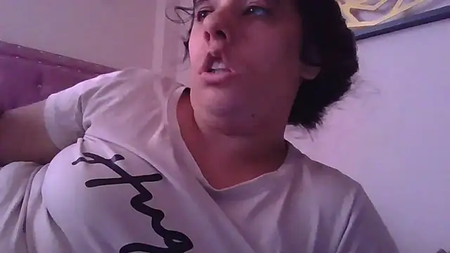 Snapshot of annarose19 chatting on 02-07-26, 06:33 annarose19 online show from 02-07-26, 06:33