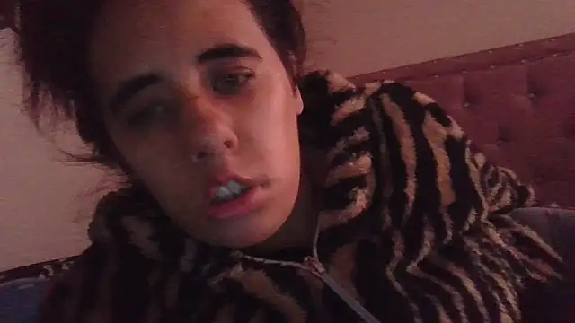 Snapshot of annarose19 chatting on 02-23-26, 07:00 annarose19 online show from 02-23-26, 07:00