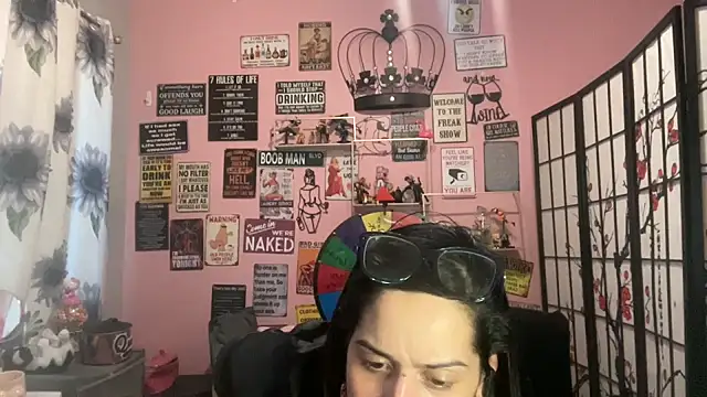 Snapshot of latinacubana chatting on 02-17-25, 11:20 latinacubana online show from 02-17-25, 11:20