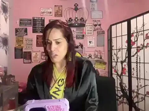 Snapshot of latinacubana chatting on 03-12-25, 07:13 latinacubana online show from 03-12-25, 07:13