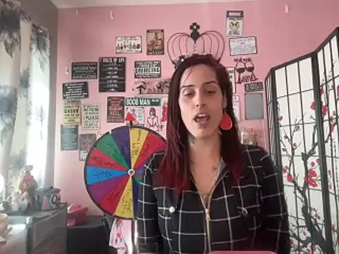 Snapshot of latinacubana chatting on 03-12-25, 04:24 latinacubana online show from 03-12-25, 04:24