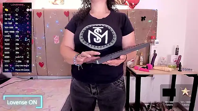 Snapshot of Zaly_mature chatting on 01-10-26, 01:51 Zaly mature online show from 01-10-26, 01:51