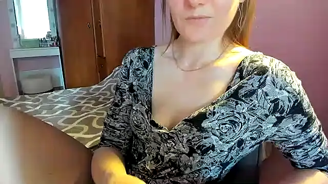 HolmesAriana online show from 09-14-25, 11:53