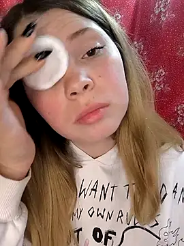 Zuli Kiska online show from 03-24-26, 07:41