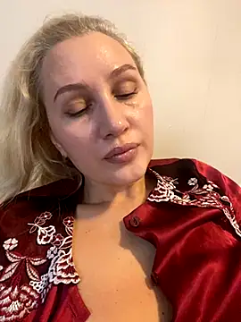 YourBlondee online show from 11-24-25, 03:28