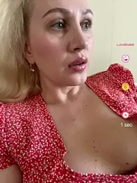 YourBlondee online show from 05-05-26, 03:36