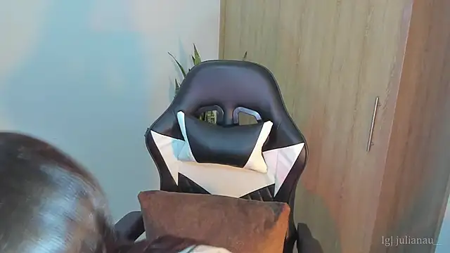 iriswest  online show from 12-22-24, 12:50