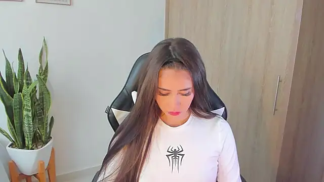 iriswest  online show from 12-28-24, 09:30