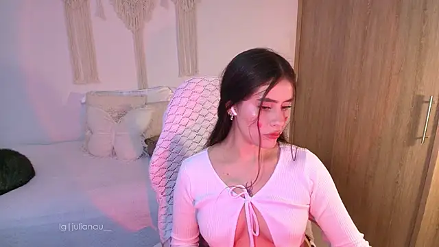 Snapshot of iriswest_ chatting on 05-15-26, 11:12 iriswest online show from 05-15-26, 11:12