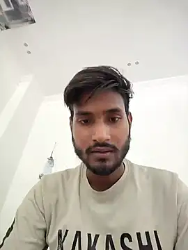 Snapshot of FuckingMunna chatting on 06-27-26, 05:34 FuckingMunna online show from 06-27-26, 05:34
