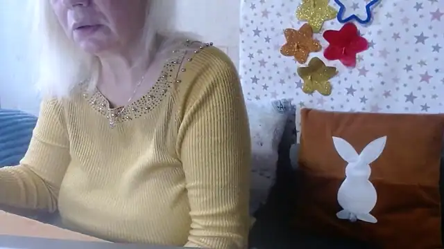 QueenLana online show from 10-28-25, 07:34