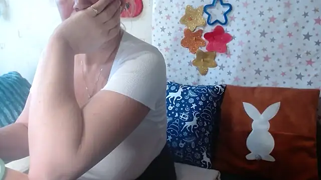 QueenLana online show from 12-14-25, 09:58