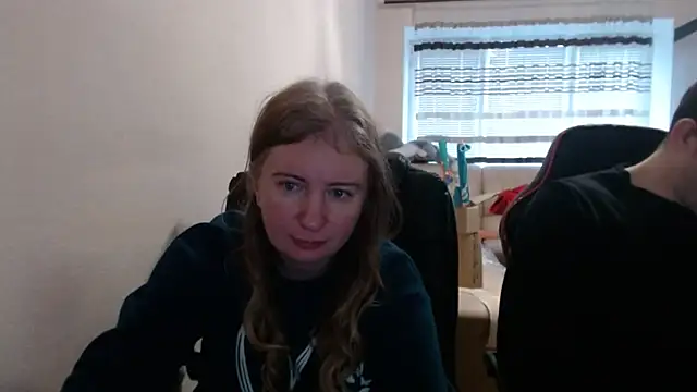 PeterAndJen online show from 12-02-25, 07:03