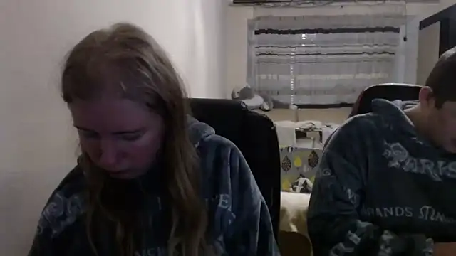 PeterAndJen online show from 02-06-26, 07:17