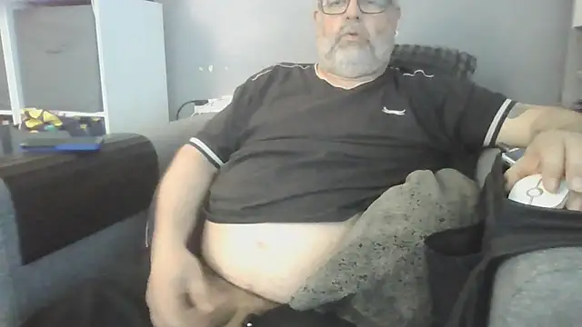 Snapshot of Naturistmale45 chatting on 04-16-26, 10:49 Naturistmale45 online show from 04-16-26, 10:49