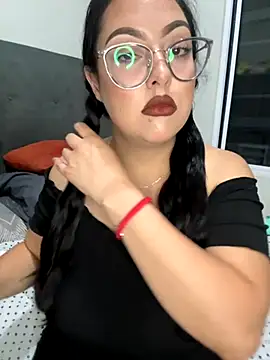 MileyGia online show from 09-09-25, 02:33