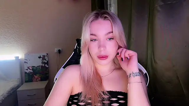 ariashaa online show from 11-06-25, 02:18