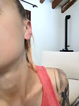 Snapshot of kylie_blck chatting on 02-27-25, 11:52 kylie blck online show from 02-27-25, 11:52