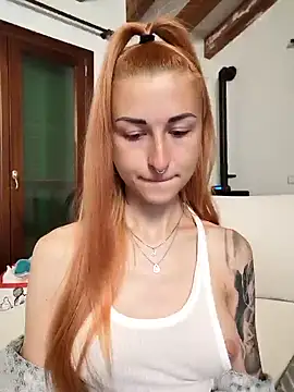 Snapshot of kylie_blck chatting on 03-21-25, 05:00 kylie blck online show from 03-21-25, 05:00