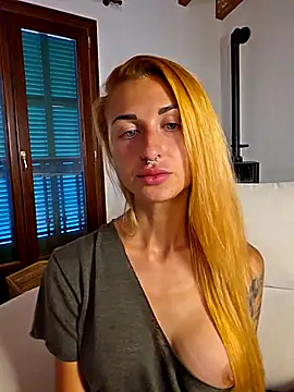 Snapshot of kylie_blck chatting on 09-14-25, 04:50 kylie blck online show from 09-14-25, 04:50