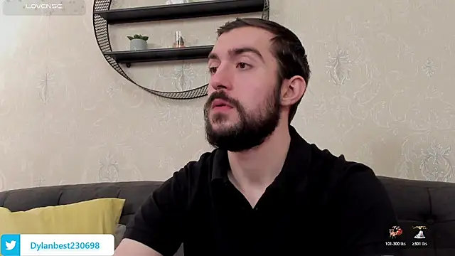 Dylan Best online show from 12-20-25, 01:12