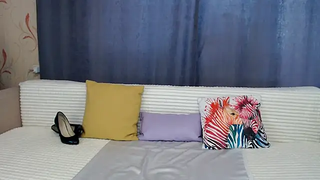 Emilyzest777 online show from 02-03-25, 05:40