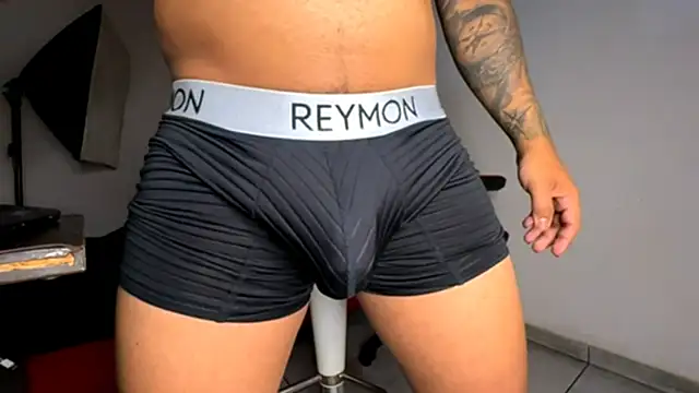 Snapshot of jordylatin20 chatting on 10-03-25, 01:02 jordylatin20 online show from 10-03-25, 01:02