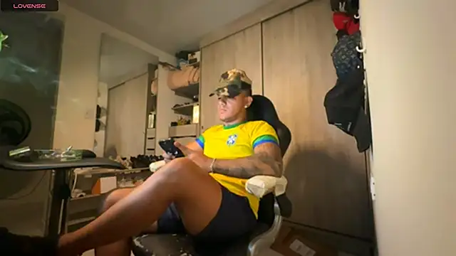 Snapshot of jordylatin20 chatting on 11-09-25, 12:09 jordylatin20 online show from 11-09-25, 12:09