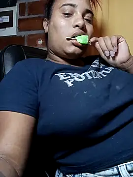 Snapshot of Hilarybunnyy chatting on 01-29-25, 02:09 Hilarybunnyy online show from 01-29-25, 02:09