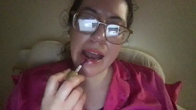 Snapshot of HYPHYtype chatting on 02-05-25, 04:27 HYPHYtype online show from 02-05-25, 04:27