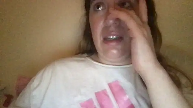 Snapshot of HYPHYtype chatting on 02-09-25, 07:16 HYPHYtype online show from 02-09-25, 07:16