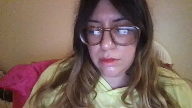 Snapshot of HYPHYtype chatting on 02-11-25, 03:50 HYPHYtype online show from 02-11-25, 03:50