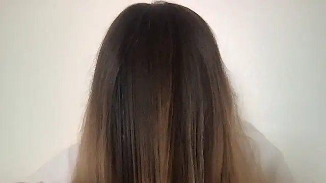 Snapshot of HYPHYtype chatting on 02-17-25, 09:30 HYPHYtype online show from 02-17-25, 09:30