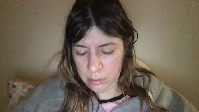 Snapshot of HYPHYtype chatting on 02-28-25, 03:26 HYPHYtype online show from 02-28-25, 03:26