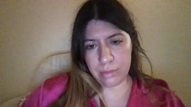 Snapshot of HYPHYtype chatting on 03-08-25, 07:38 HYPHYtype online show from 03-08-25, 07:38