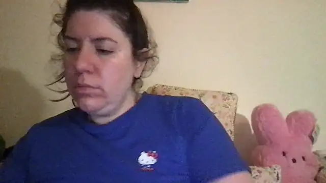 Snapshot of HYPHYtype chatting on 10-15-25, 03:17 HYPHYtype online show from 10-15-25, 03:17